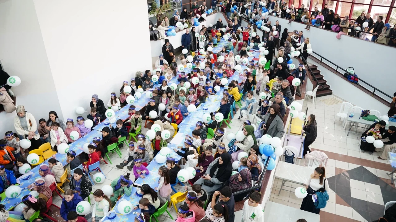 Yıldırım'da çocuklar için tekne orucu iftarı düzenledi