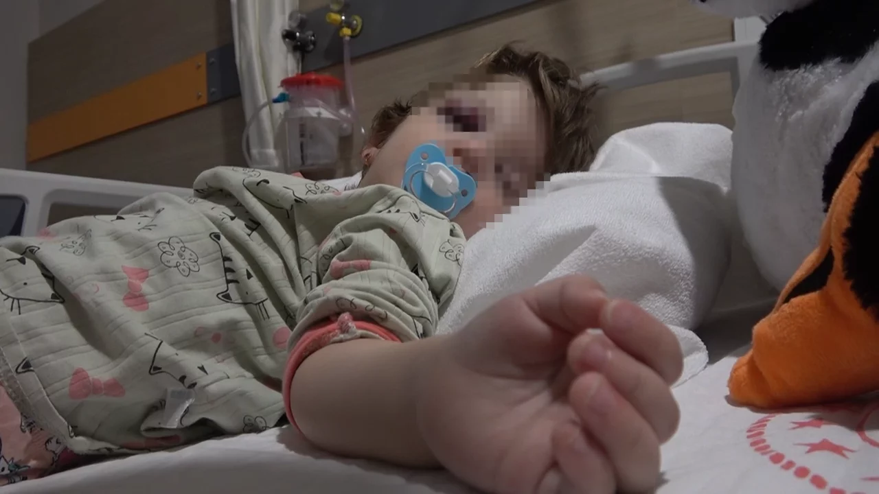 Komşuların gürültü kavgasında 14 aylık bebek hastanelik oldu