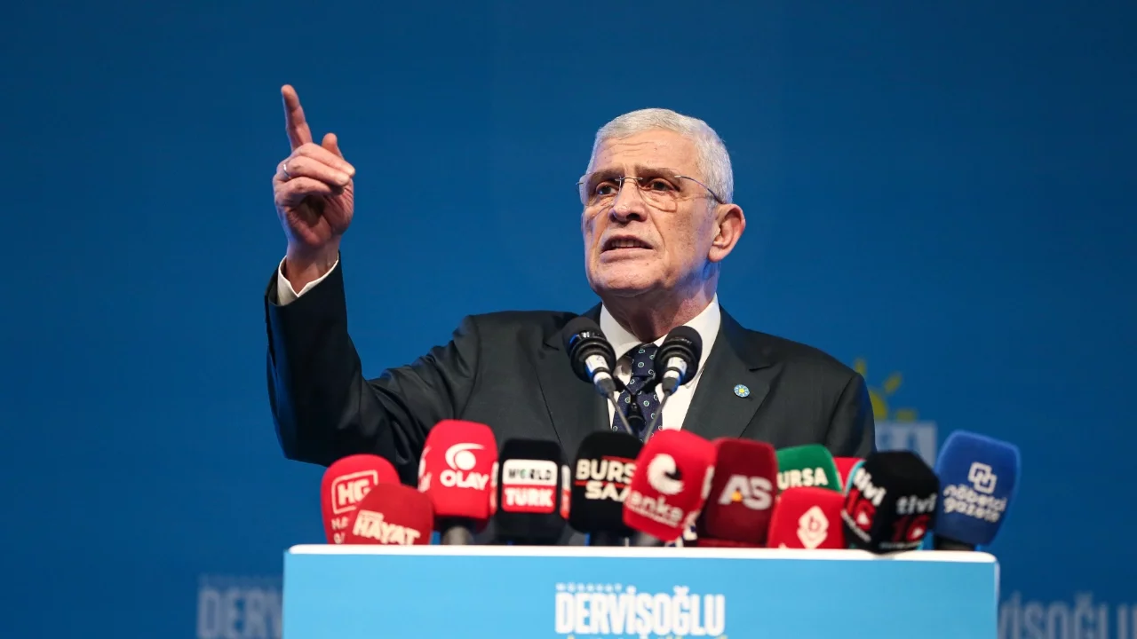 İYİ Parti Genel Başkanı Müsavat Dervişoğlu, Bursa'da iftar programına katıldı