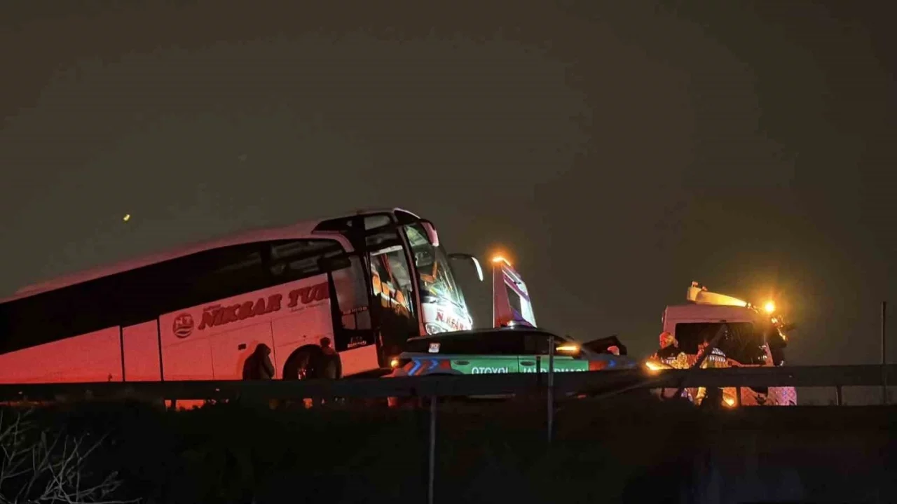 Sakarya'da 16 araçlık zincirleme kaza: Çok sayıda yaralı