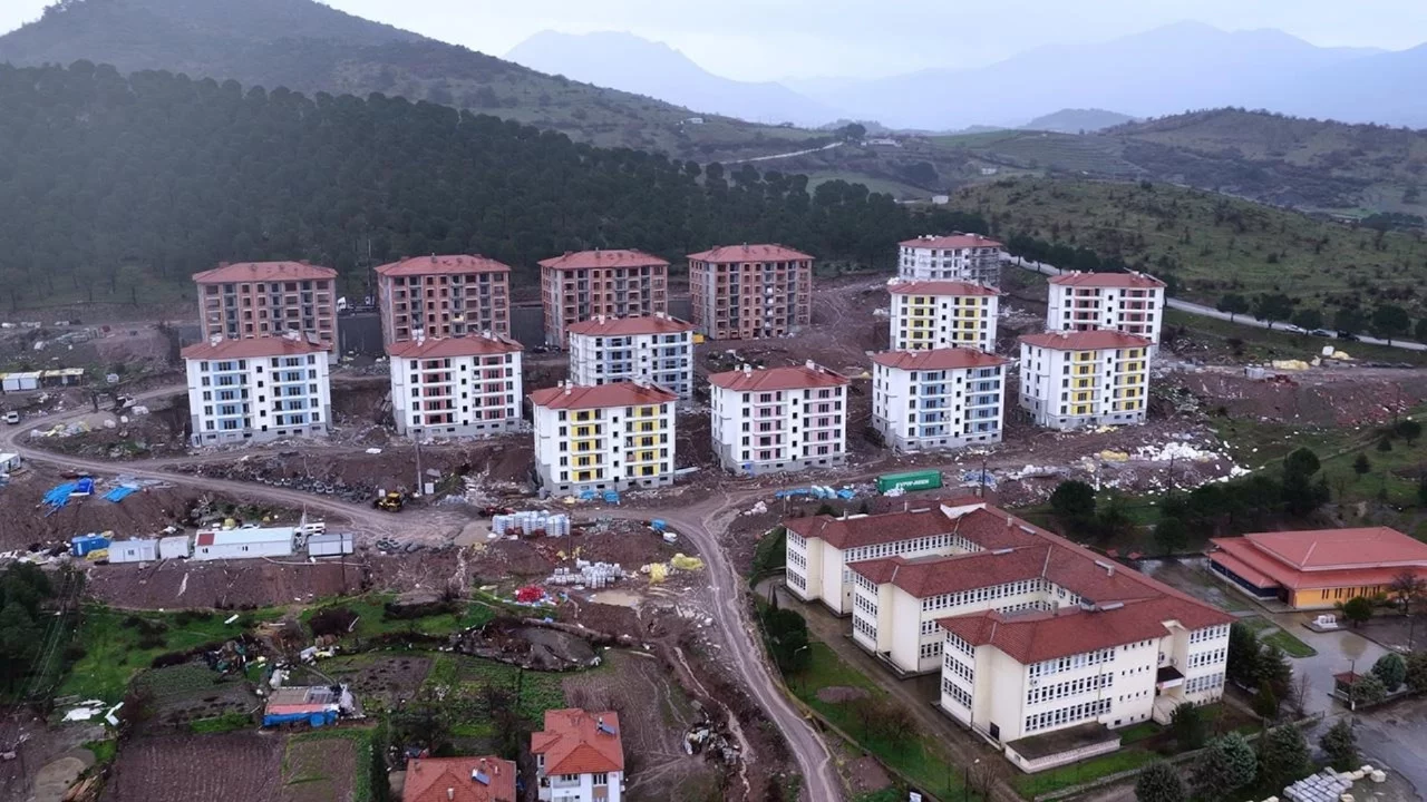 Bakan Kurum'dan "Sındırgı" paylaşımı: Söz verdik, sözümüzü tutacağız