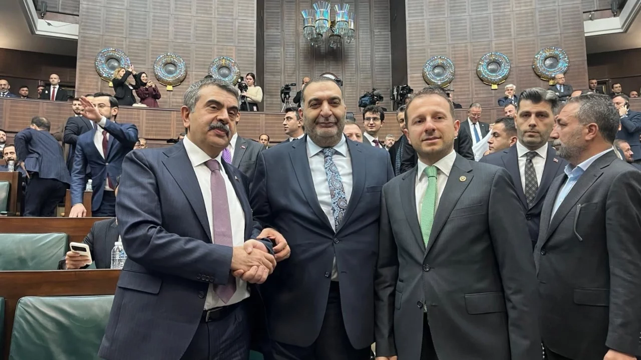 Kantincilere, Bakan Tekin'den kira müjdesi