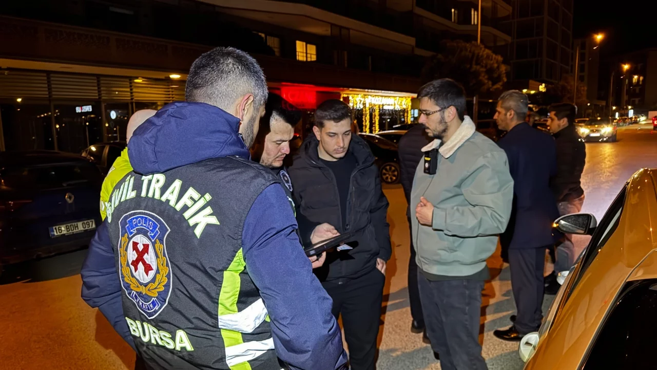 Bursa'da 'piyasa' yapmaya gelen sürücüler cezayla döndü