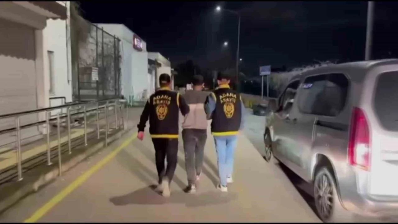 Adana'da kuyumcuyu soyan şahıs yakalandı