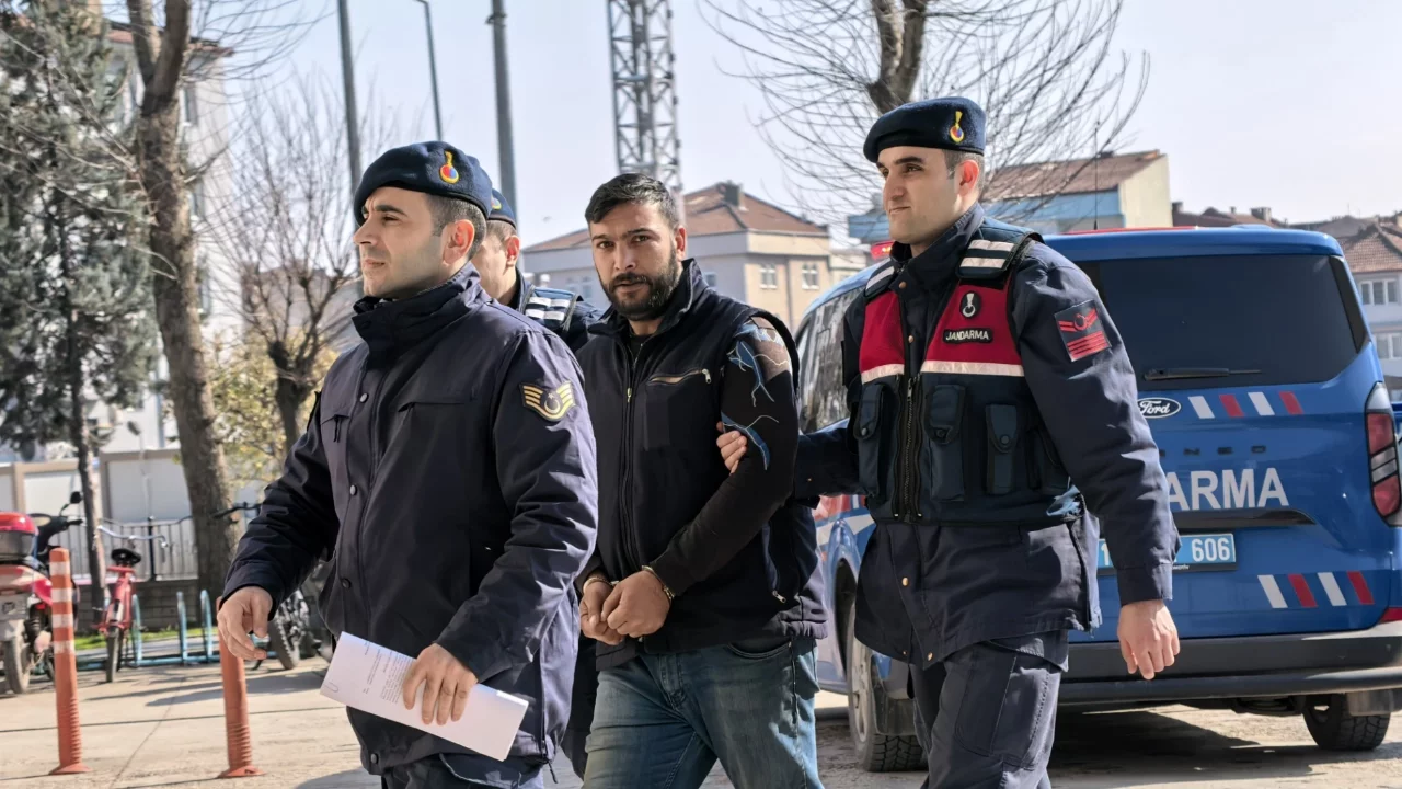 Bursa'da 3 yıl hapis cezasıyla aranan şüpheli yakalandı
