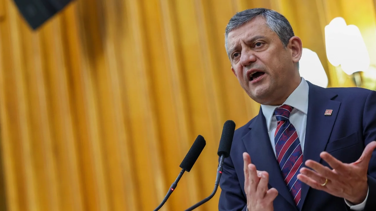 Özgür Özel, Erdoğan'a seslendi: "Varsa diploman o mahkemeye sunacaksın!"