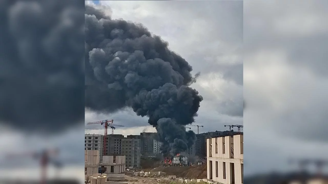 İstanbul Tuzla'da işçi konteynerlerinde yangın!