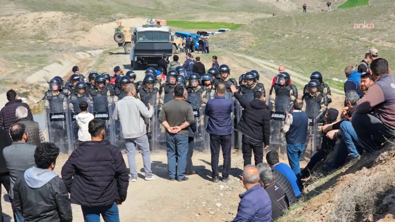 Diyarbakır'ın Kervanpınar köyünde GES gerilimi!