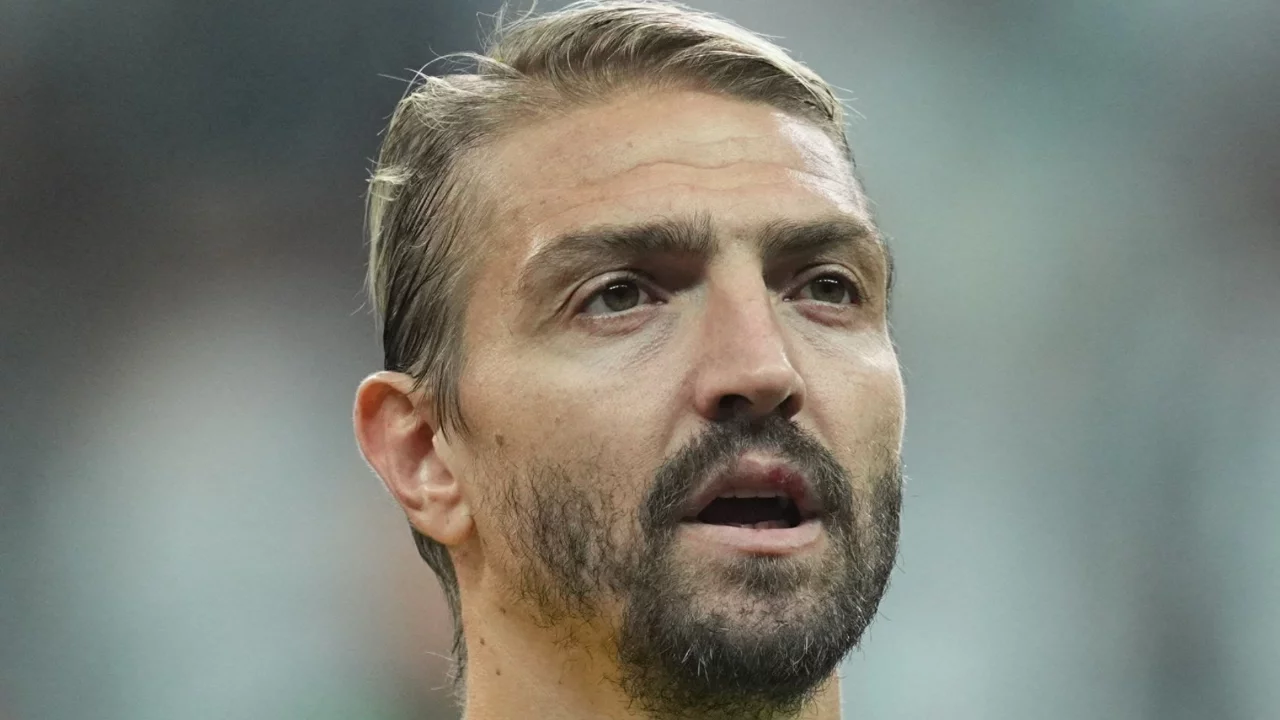 Sakaryaspor'da Caner Erkin'le yollar ayrıldı