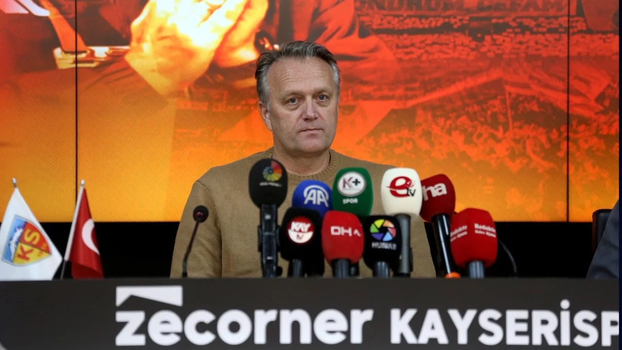 Erling Moe, Kayserispor'a imza attı