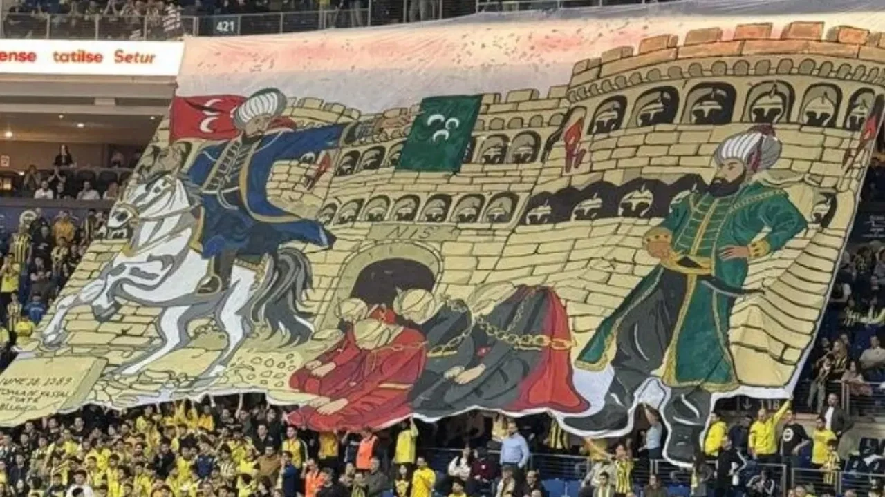 Sırpların açtığı pankart tartışma yaratmıştı: Fenerbahçelilerden Partizan'a yanıt!