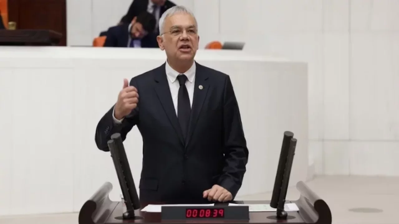 Bursa Milletvekili Pala'dan, Bakanlığa sahte denklik belgesi hakkında sert eleştiri