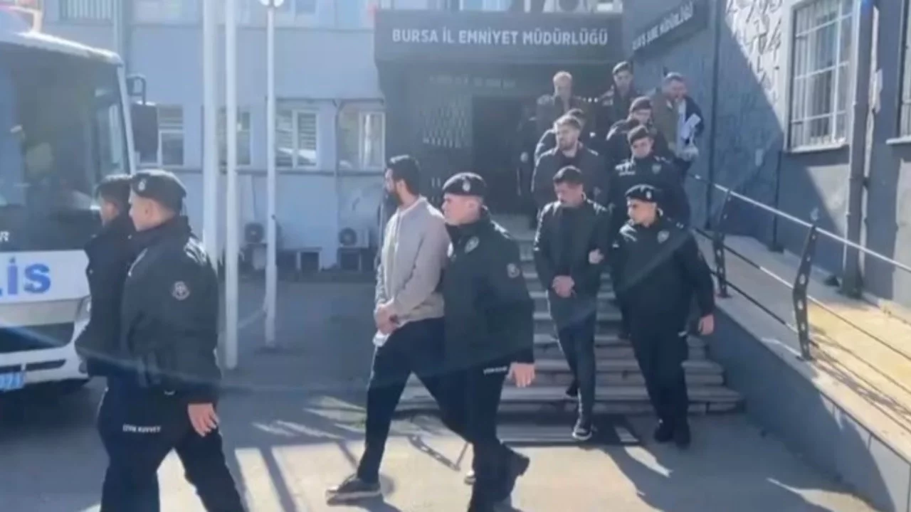 Bursa'da 20 milyonluk sahte gasp planı çökertildi! 5 kişi tutuklandı