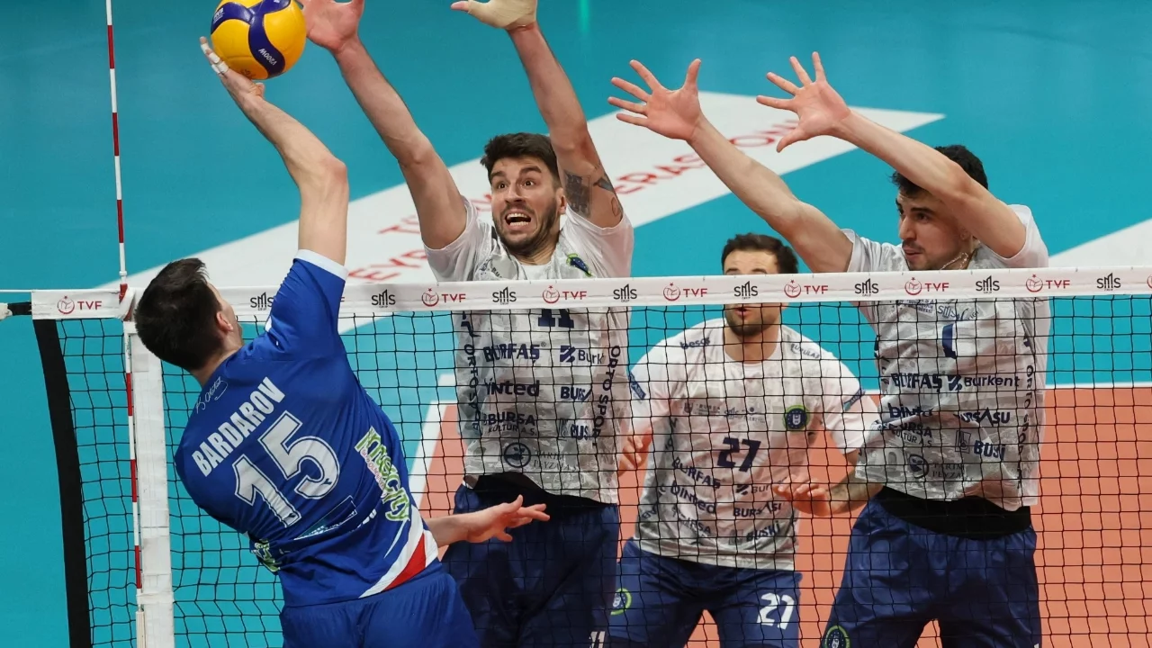 Bursa Büyükşehir Belediyespor, İstanbul Büyükşehir Belediyespor'u 3-1 mağlup etti