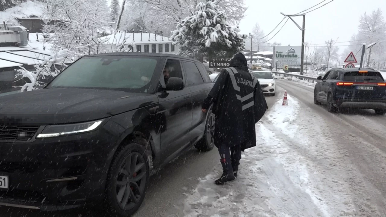 Jandarmadan Uludağ'a zincirsiz çıkacaklara izin yok