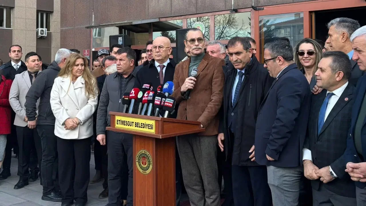 Erdal Beşikçioğlu sessizliğini bozdu