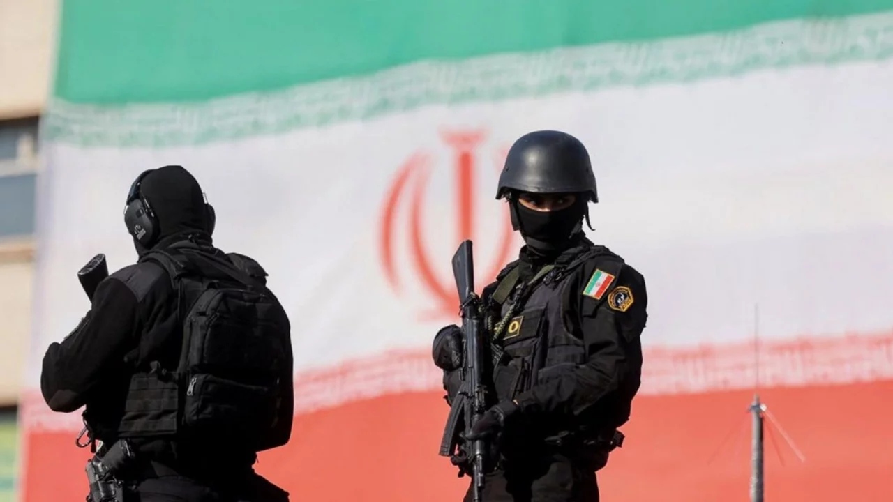 Çin'den İran'daki vatandaşlarına çağrı