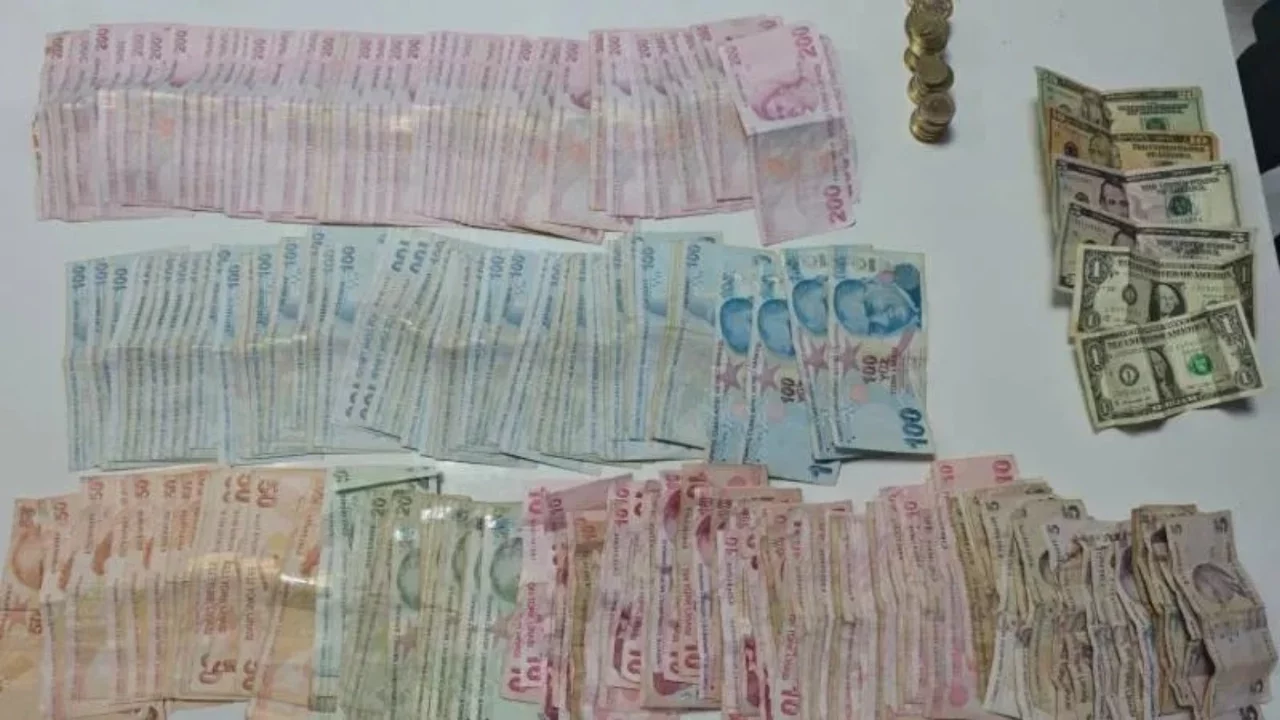 Antalya'da dilencinin üzerinden 27 bin lira çıktı