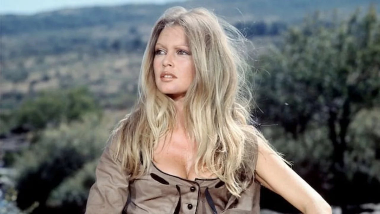 César ödüllerinde Brigitte Bardot'yu anma sırasında gerilim: Salondan "ırkçı" sesleri yükseldi