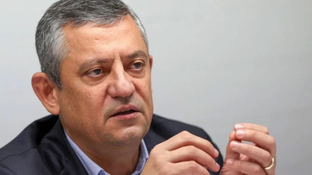 CHP Genel Başkanı Özgür Özel Yücelciler Teşkilatı'nın 1948'de idam edilen kurucu üyelerini andı