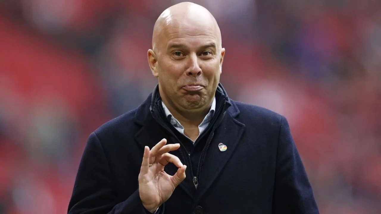 Liverpool Teknik Direktörü Arne Slot'tan Galatasaray açıklaması