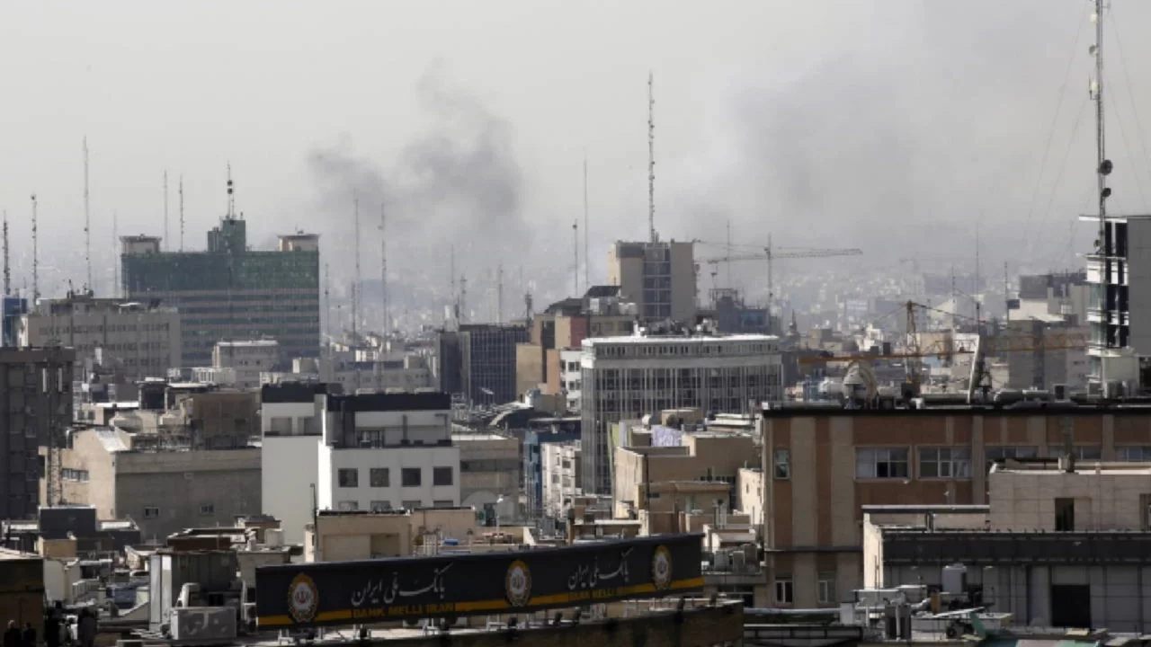 Siyasi parti ve sendikalardan saldırı açıklaması: 'Üsleri kapatın'