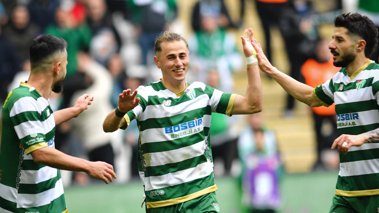 Yeşil-beyazlılar 68 Aksaray Belediyespor'u geçip zirvedeki yerini korudu