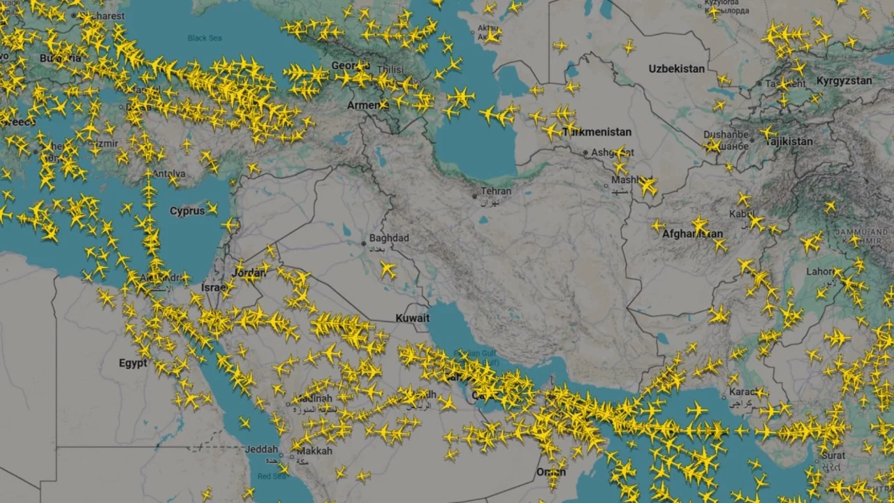 ABD ve İsrail'in İran'a saldırdı! Uçuşlar iptal edildi