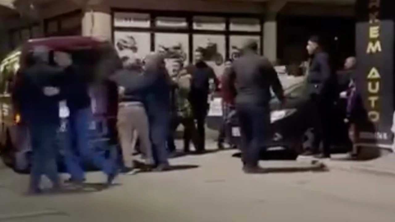 Bursa'da gergin anlar: İki aile birbirine girdi