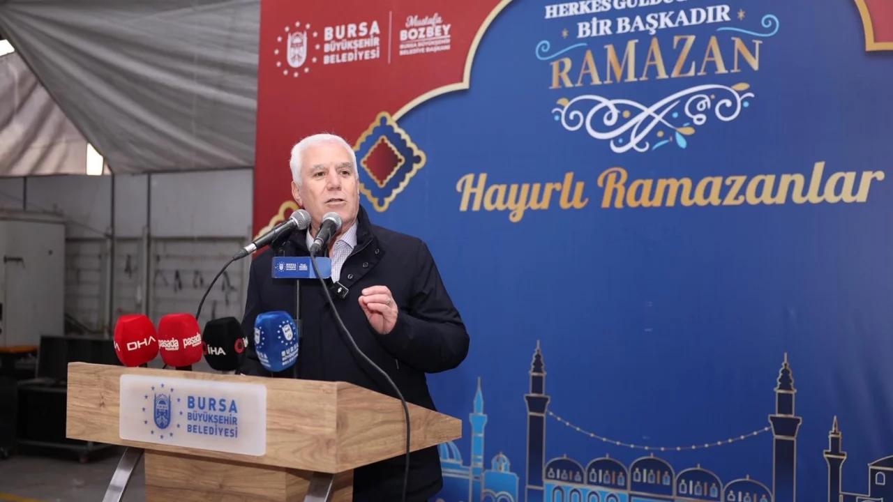 Bursa Büyükşehir Belediyesi'nden Mustafakemalpaşa'da 60 bin kişiye sosyal destek! Başkan Bozbey: ...