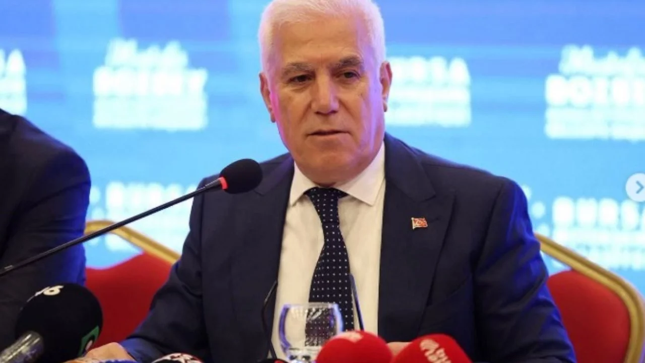 Bozbey: "Bursa Mevlevihanesi, Eskişehir Han ve Emirsultan Meydanı Kafeteryası'na vakıflar el koydu"