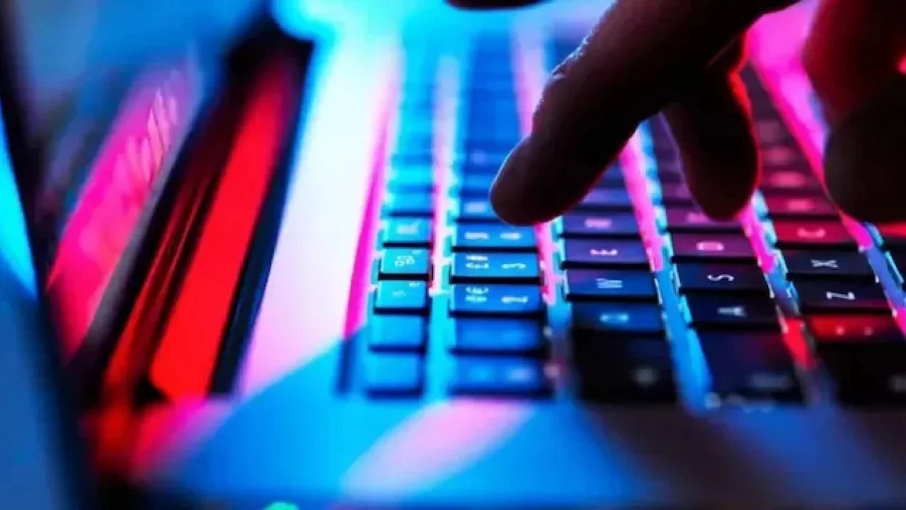 ABD-İsrail saldırılarıyla ilgili dezenformasyon iddiası: 38 hesaba erişim engeli