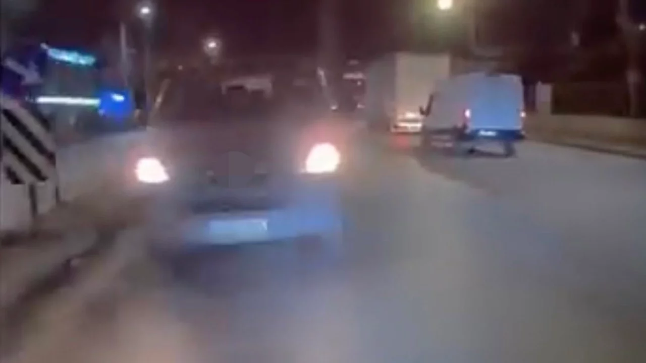 Bursa'da ters yönden ilerleyen otomobil trafiği tehlikeye attı