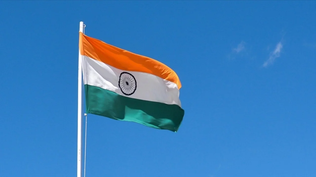 Hindistan'da fabrikada patlama: Çok sayıda kişi öldü