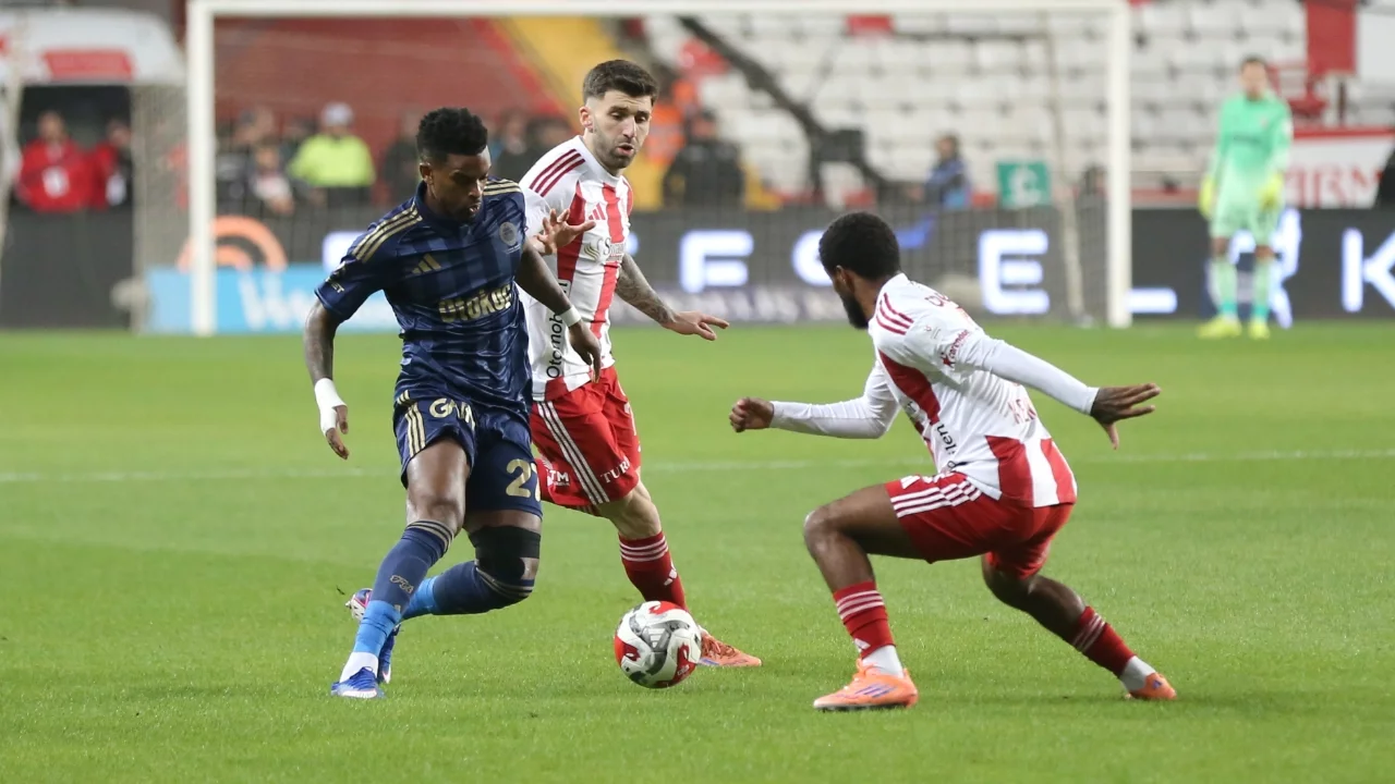 Fenerbahçe'den deplasmanda puan kaybı!