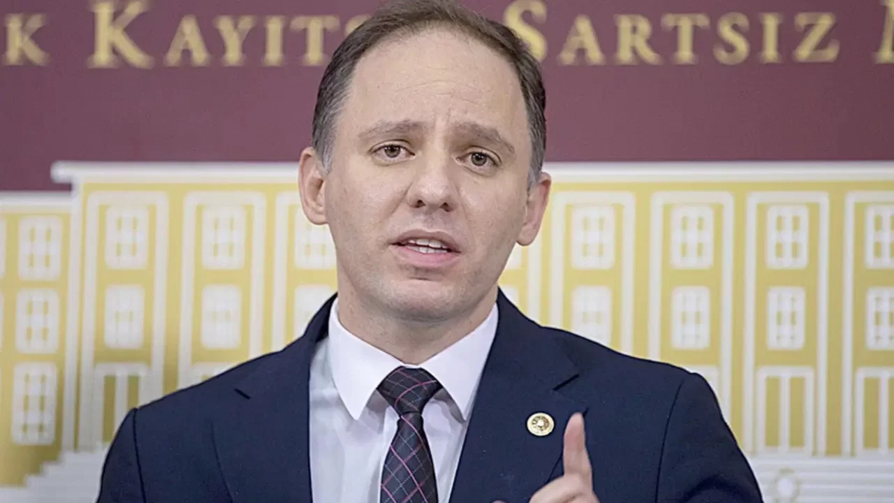 CHP'li Yavuzyılmaz: 'AK Parti, göz göre göre TPAO'nun gelirlerini yabancı şirketlere satıyor'