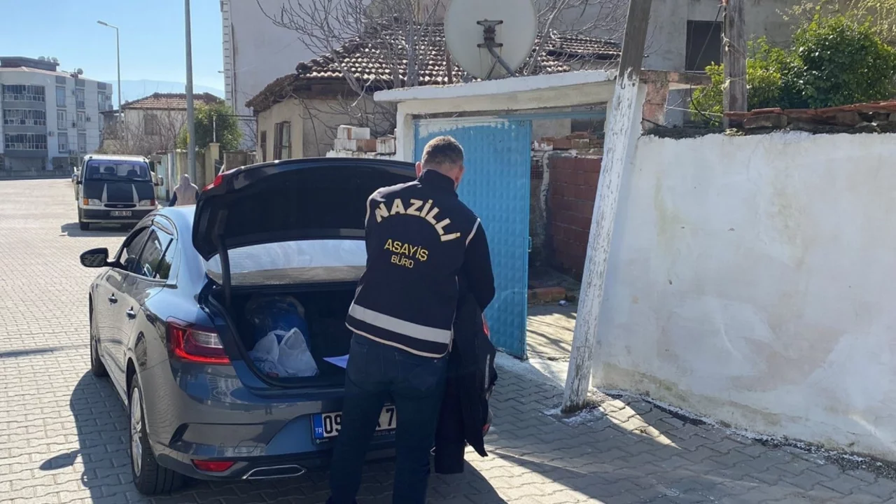 Erkek arkadaşının bıçakladığı kadın hayatını kaybetti