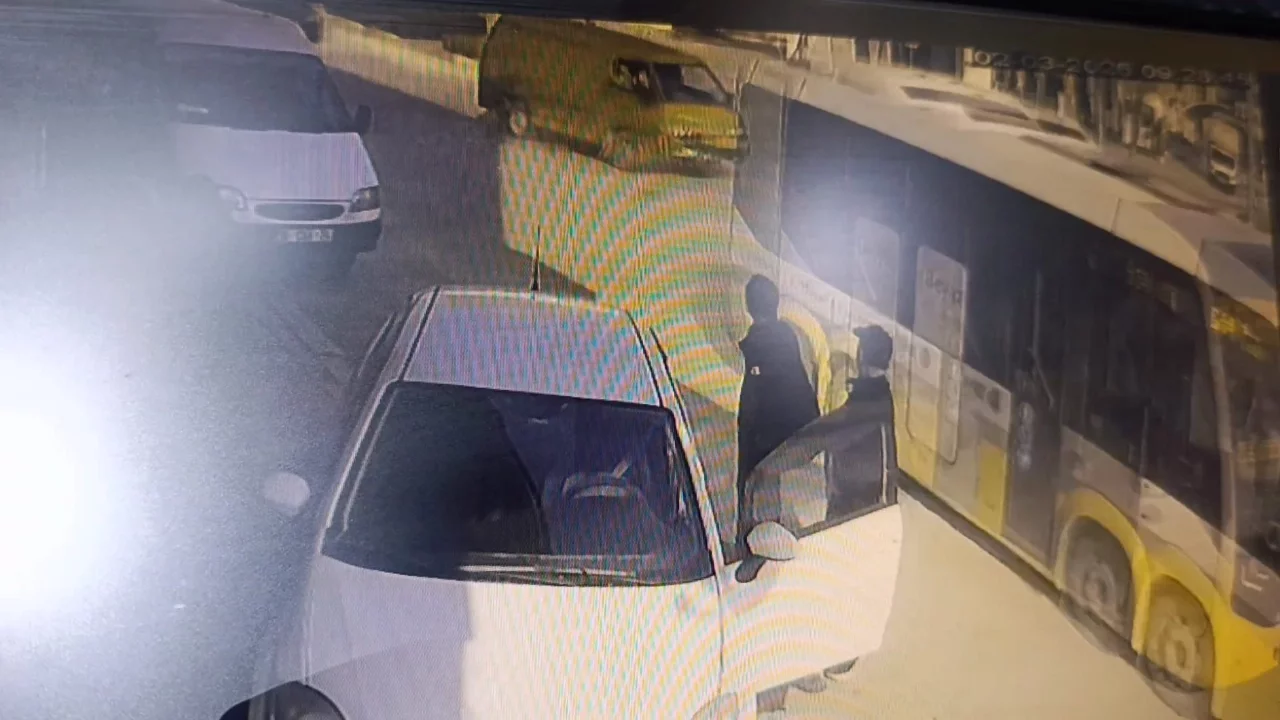 Bursa'da özel halk otobüsü ile minibüs çarpıştı! Yaralılar var...