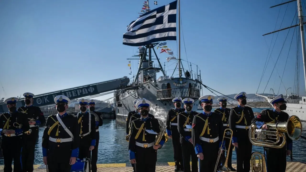Yunanistan, Güney Kıbrıs'a askeri güç gönderiyor