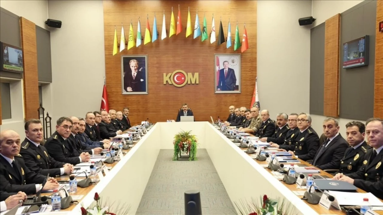 Bakan Çiftçi, Emniyet Genel Müdürlüğü KOM Başkanlığını ziyaret etti