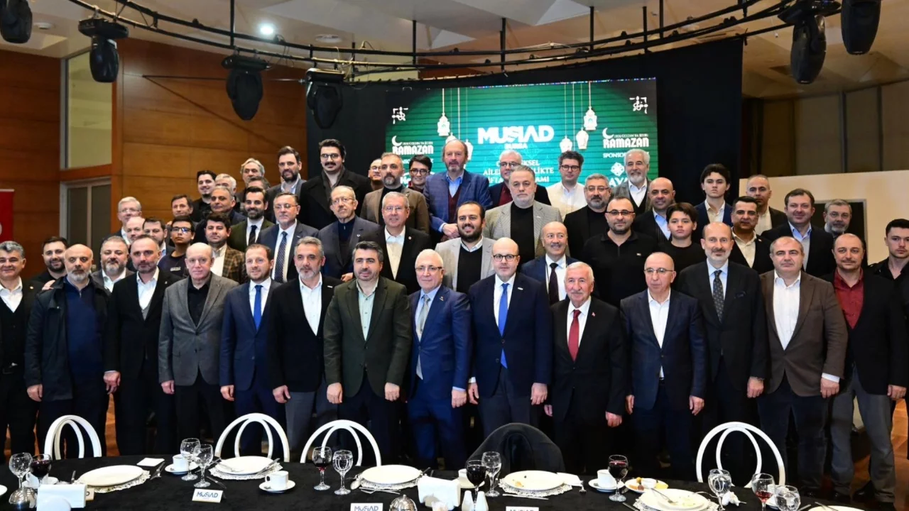 Bursa iş dünyası MÜSİAD Bursa'nın ramazan sofrasında bir araya geldi