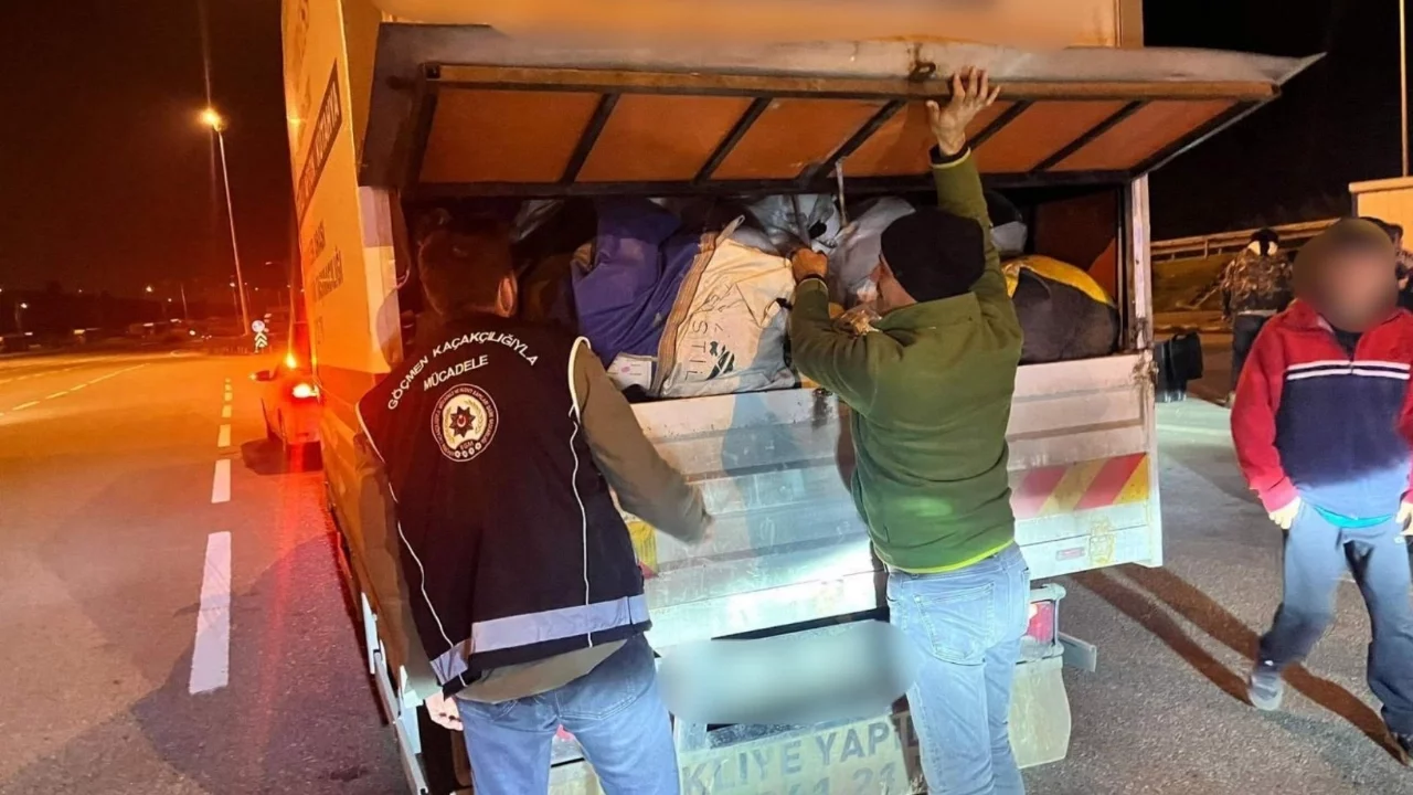Bursa'da geniş kapsamlı göçmen kaçakçılığı operasyonu!