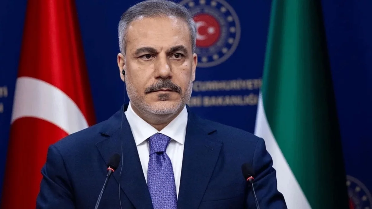 Dışişleri Bakanı Hakan Fidan'dan yoğun diplomasi trafiği: Üç ülkeyle kritik görüşme