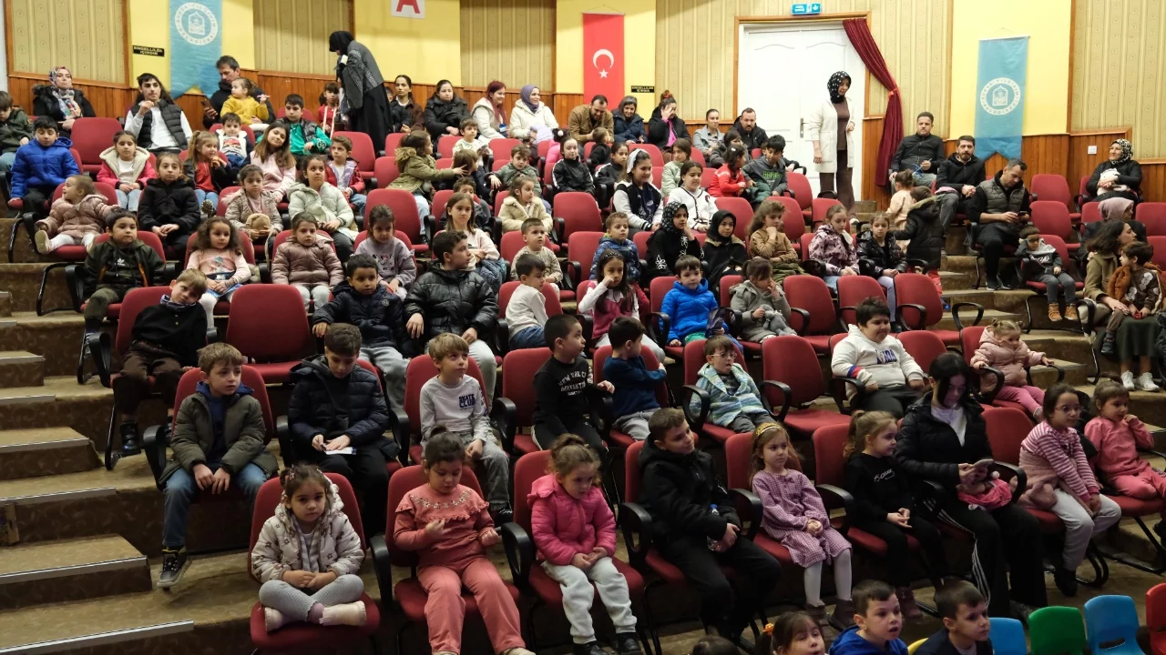 Yıldırım Belediyesi çocukları tiyatro ile buluşturmaya devam ediyor