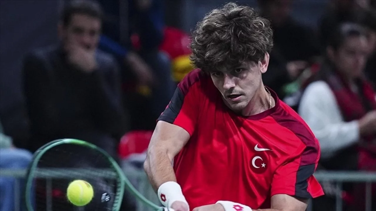 Milli tenisçi Yankı Erel'in BAE'de oynadığı maç yarıda kaldı!