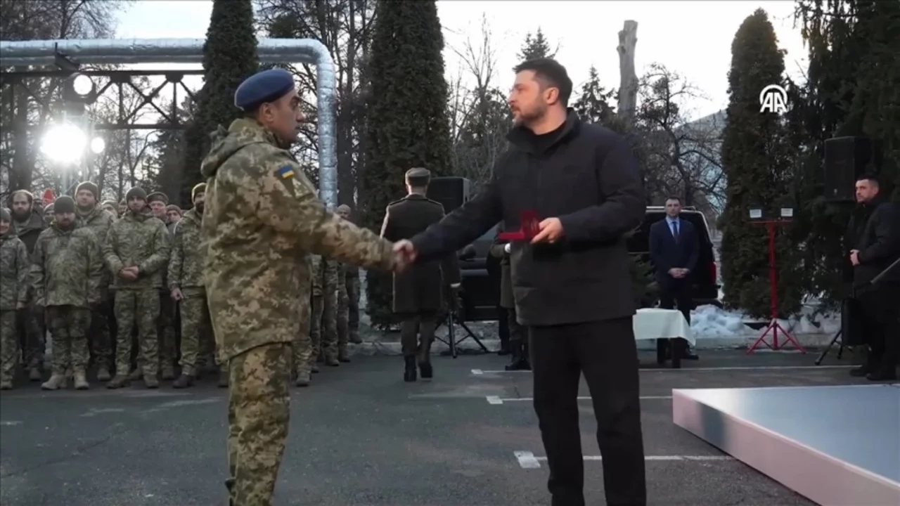 Zelenskiy Kiev'de iftar programına katıldı