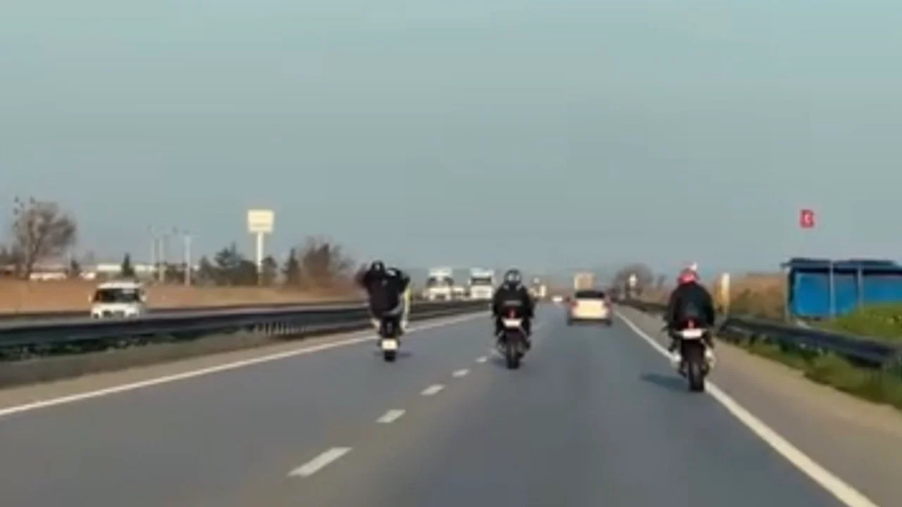 Bursa'da motosiklet sürücülerinin tehlikeli yolculuğu