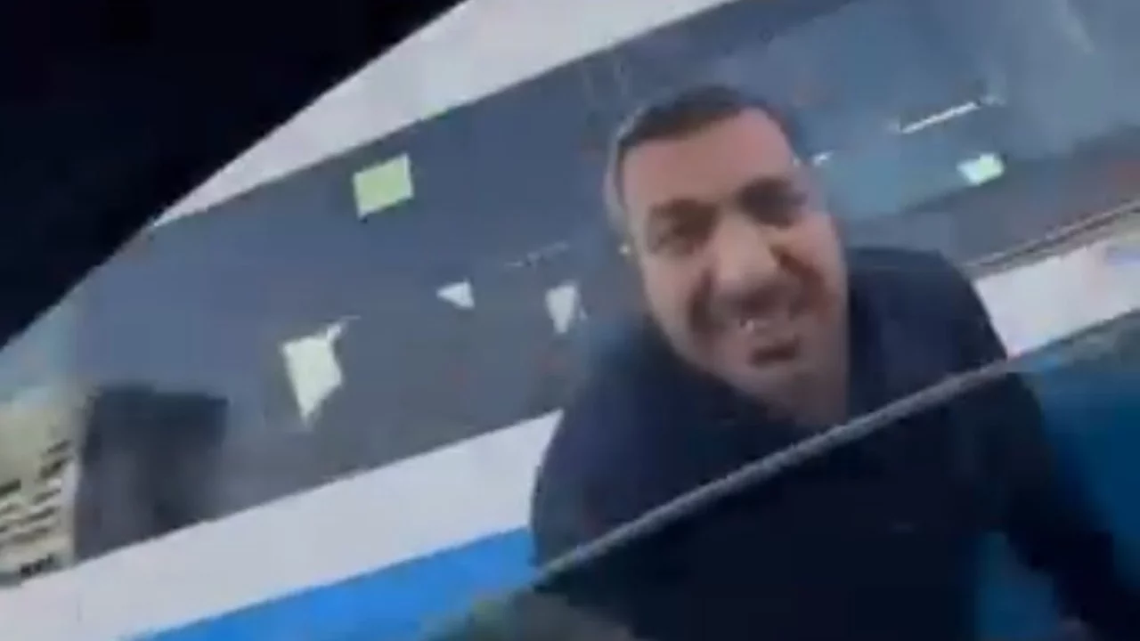 Bursa'da yol verme kavgasında camı kırdı, 180 bin lira ceza yedi!