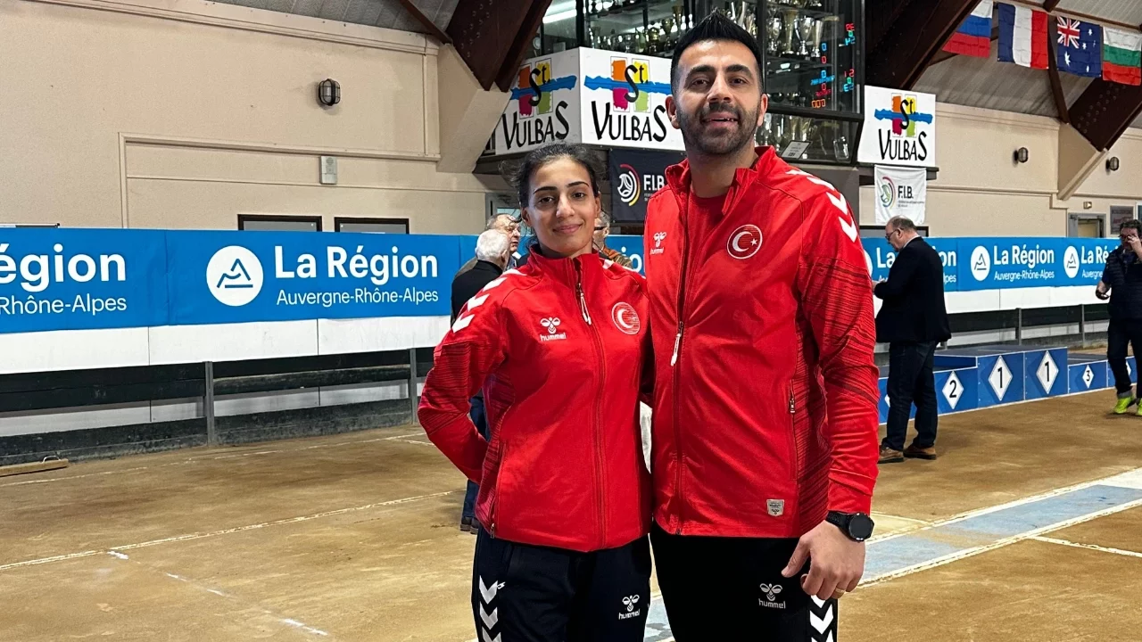 Bursa Belediyesporlu Mine Türker'den Dünya Kupası'nda iki madalya