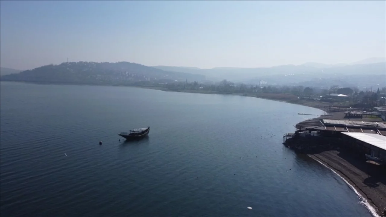 Sapanca Gölü'nde su seviyesi arttı